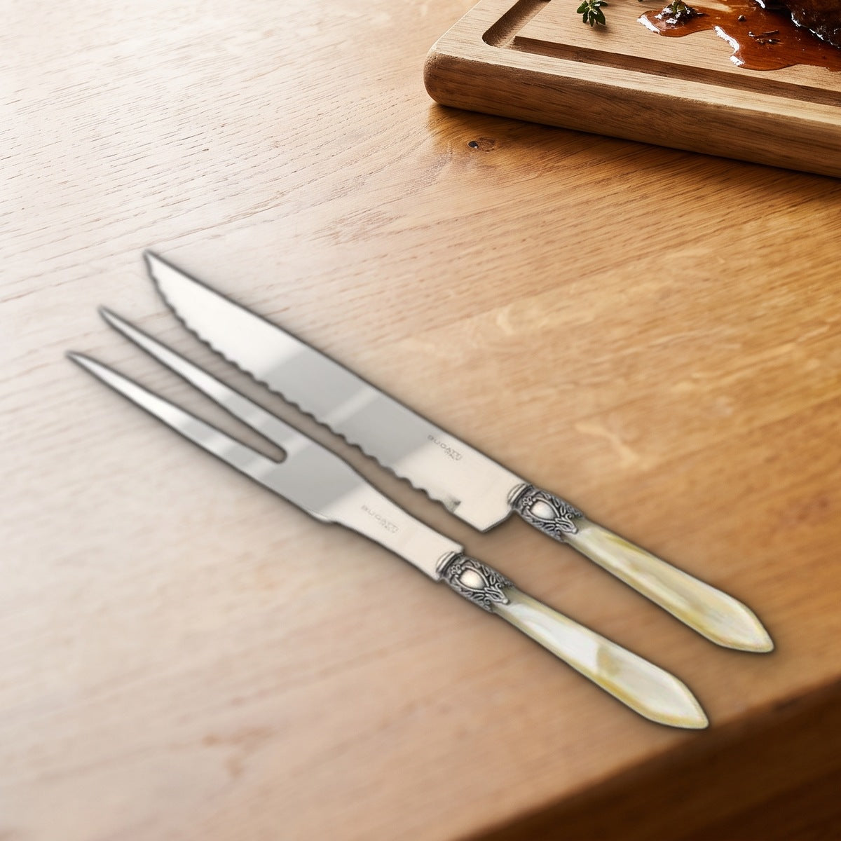 Casa Bugatti Oxford Antique carving knife on a warm oak table