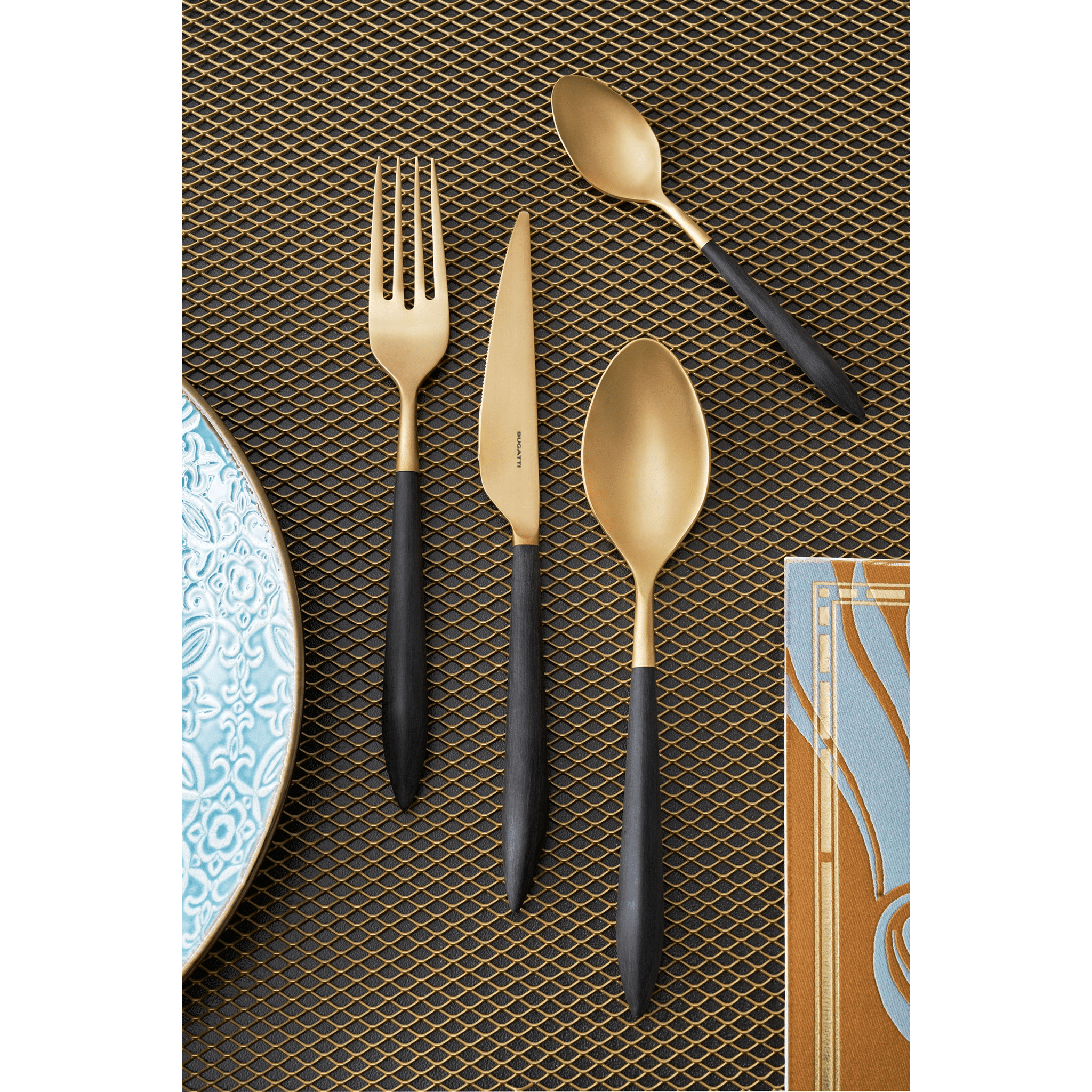 Ares Gold / Black 5 Piece Place setting-Casa Bugatti USA