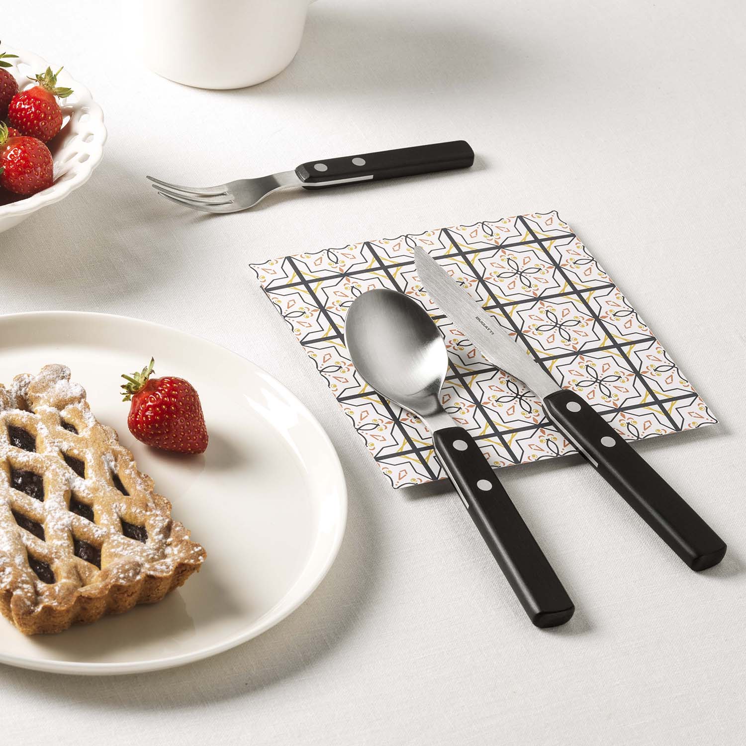 ALPI 5 Piece Place setting - Black-Casa Bugatti USA