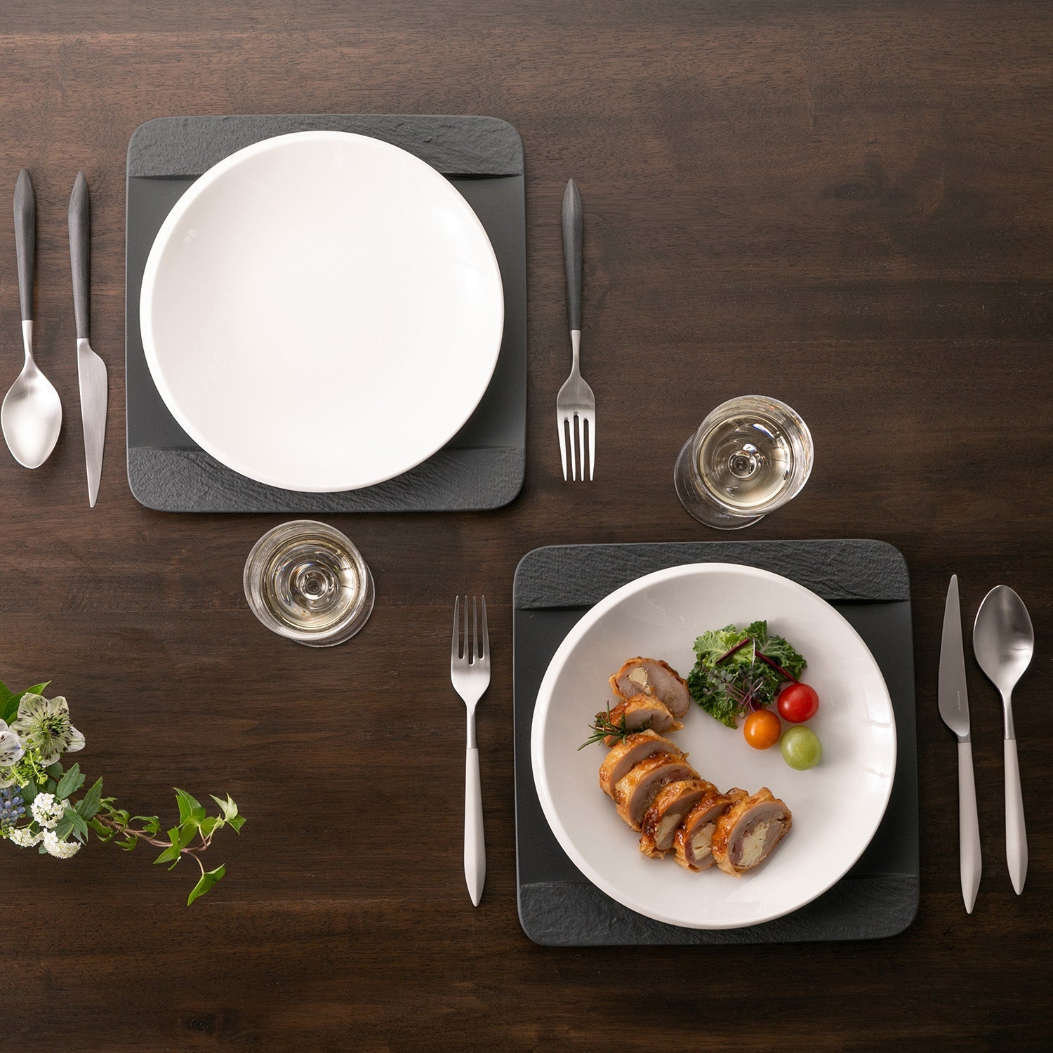 Ares brushed 5 Piece Place setting - Black-Casa Bugatti USA