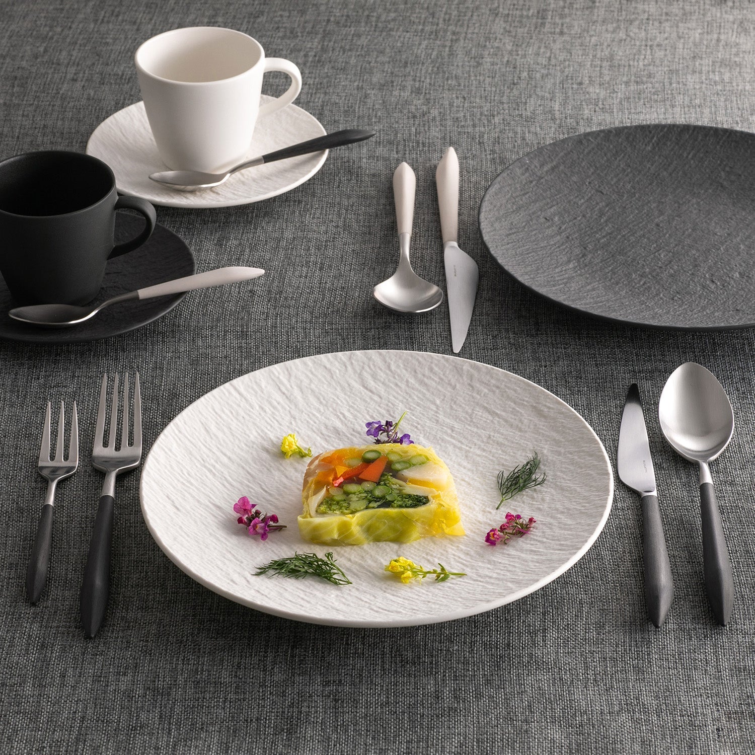 Ares Brushed Cocktail / Cake Fork Set, Black — Casa Bugatti