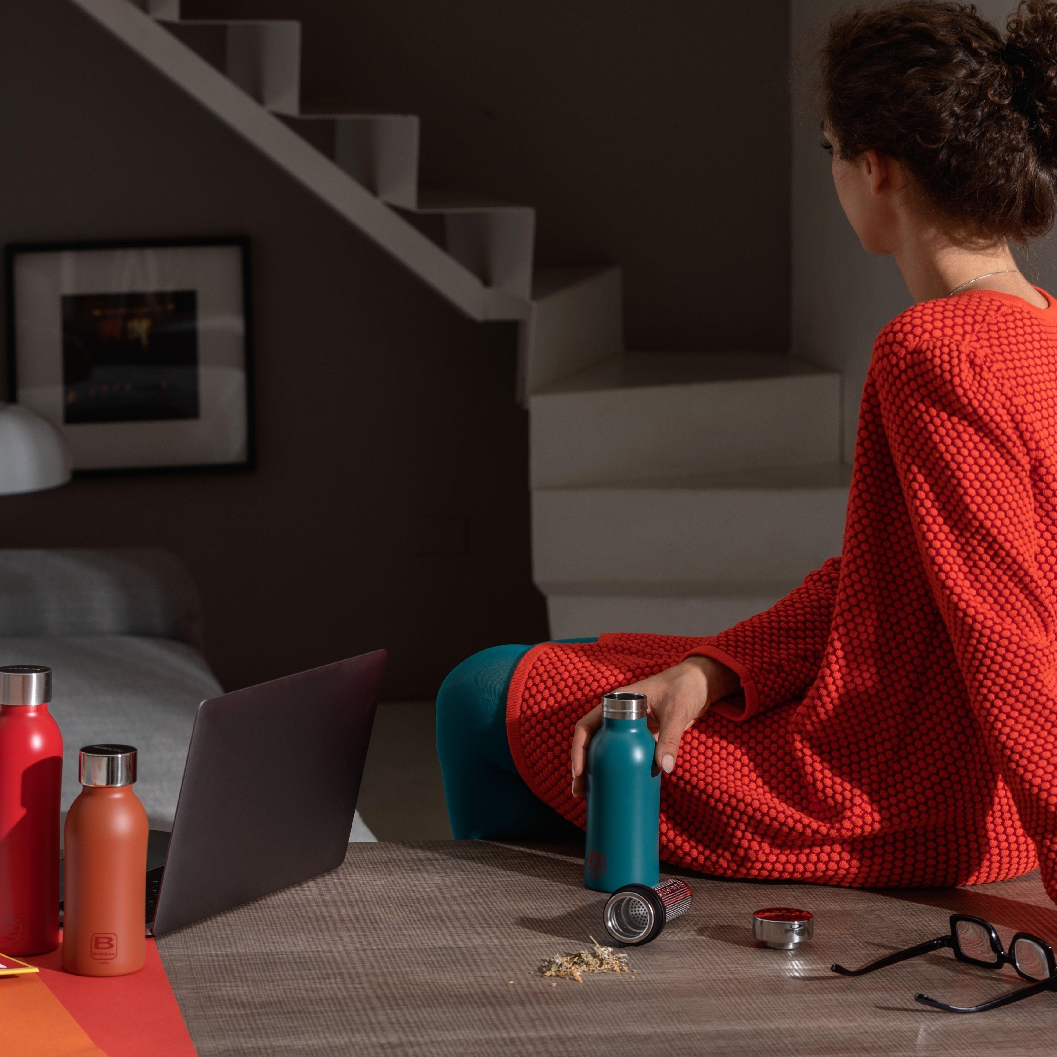 B Bottle Twin 500 ml / 16.9 fl. oz. Red-Casa Bugatti USA