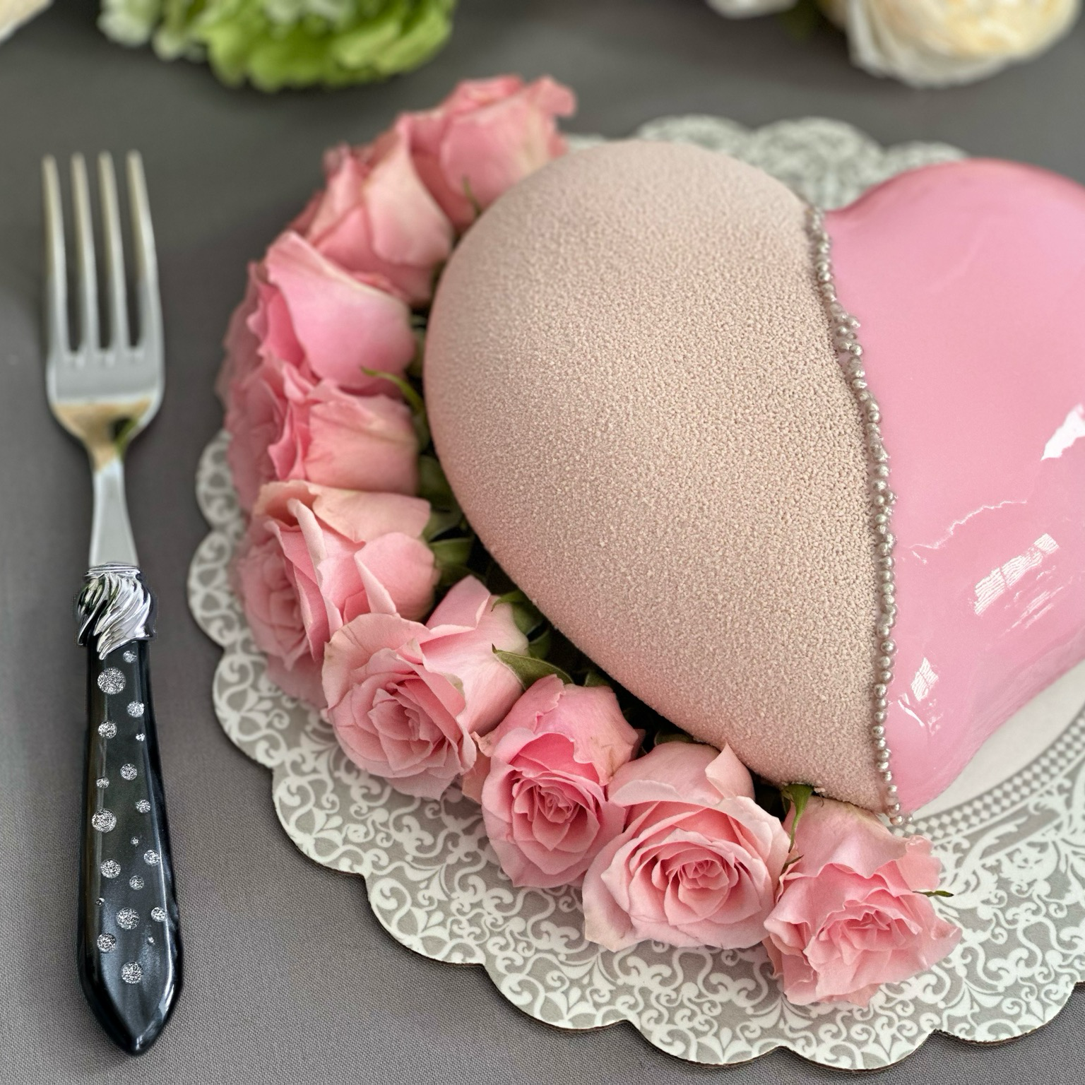 Falabella Galleria 2 Piece Cake Serving Set charcoal Hand Made-Casa Bugatti USA