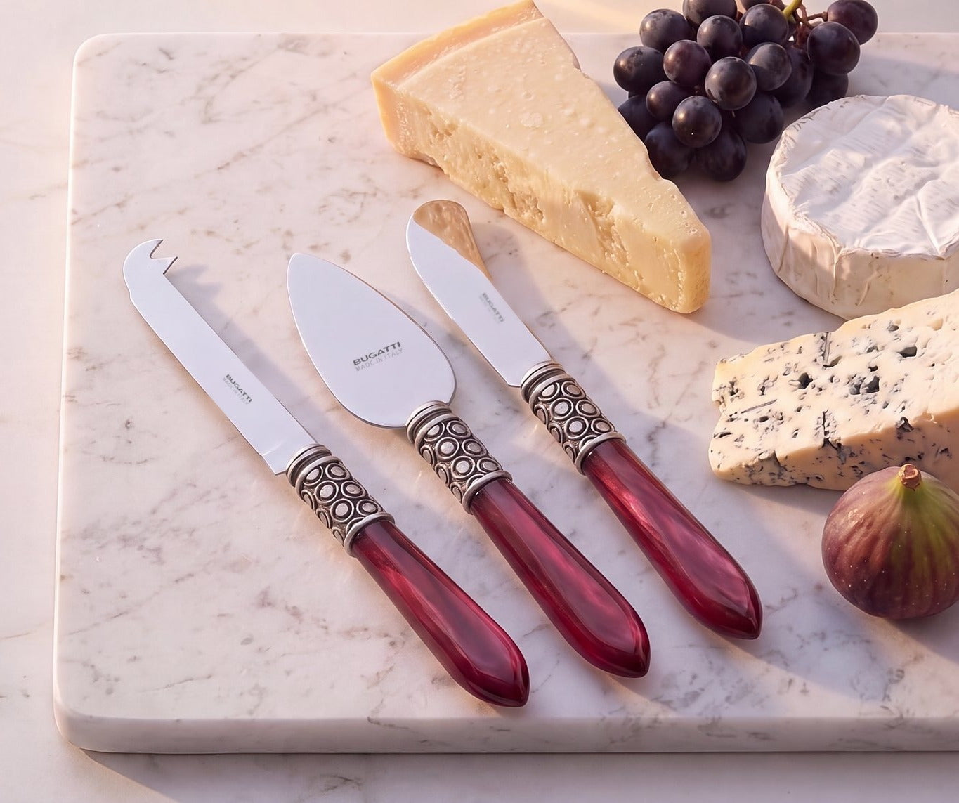 Optical Antique 3 piece cheese knife set, Burgundy — Casa Bugatti