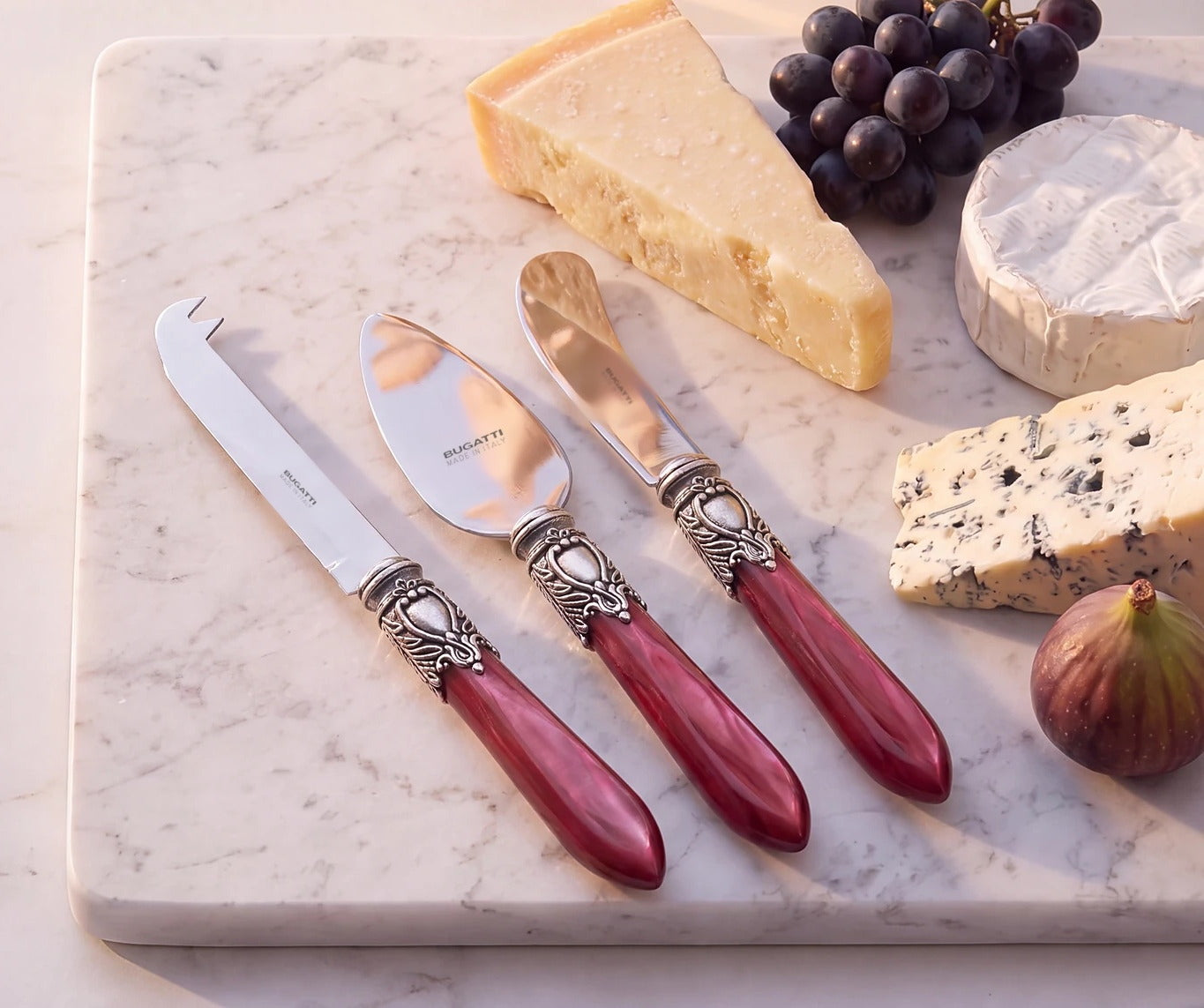 Oxford Antique 3 piece cheese knife set, Burgundy — Casa Bugatti