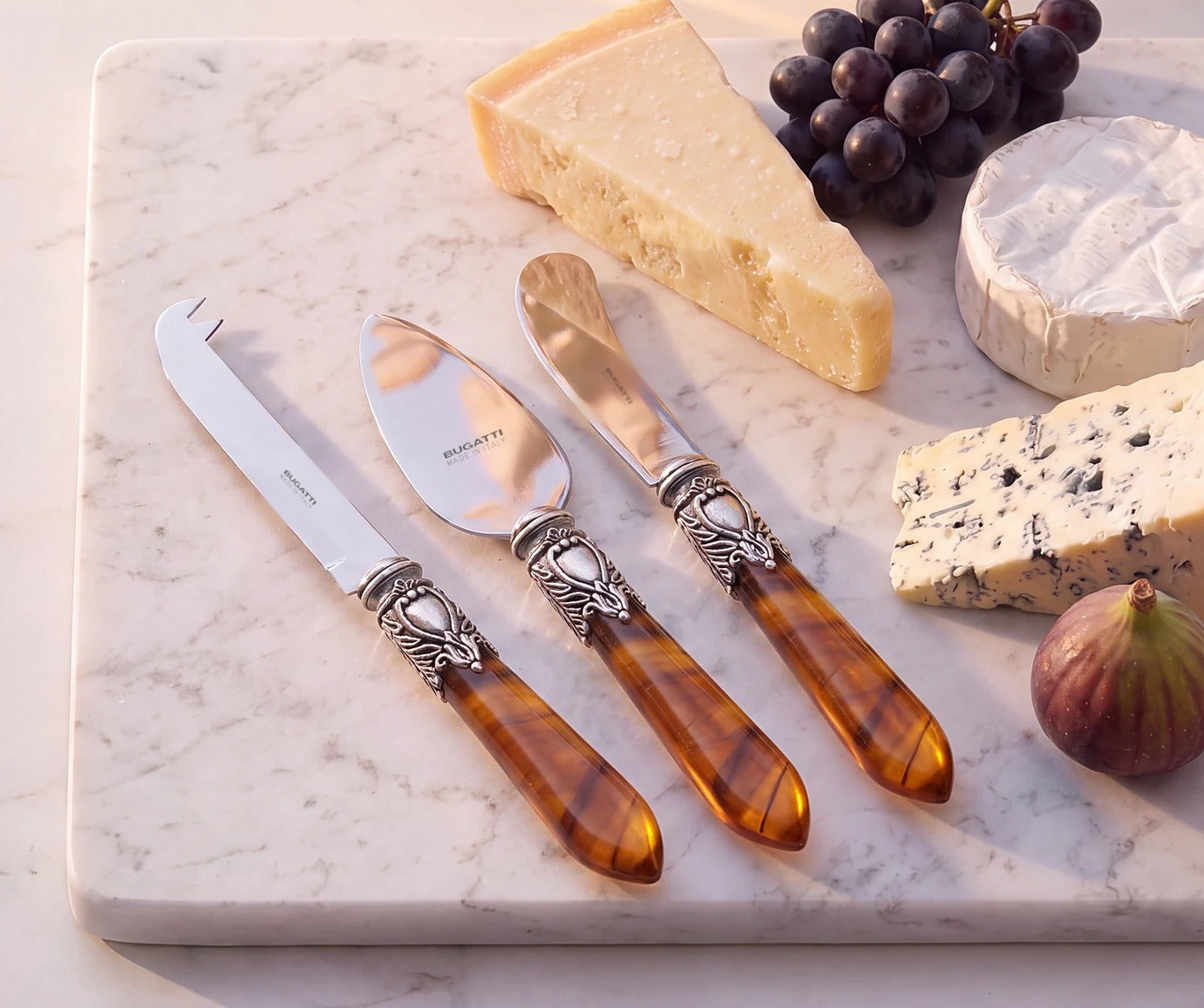 Oxford Antique 3 piece cheese knife set, Tortoise Shell — Casa Bugatti