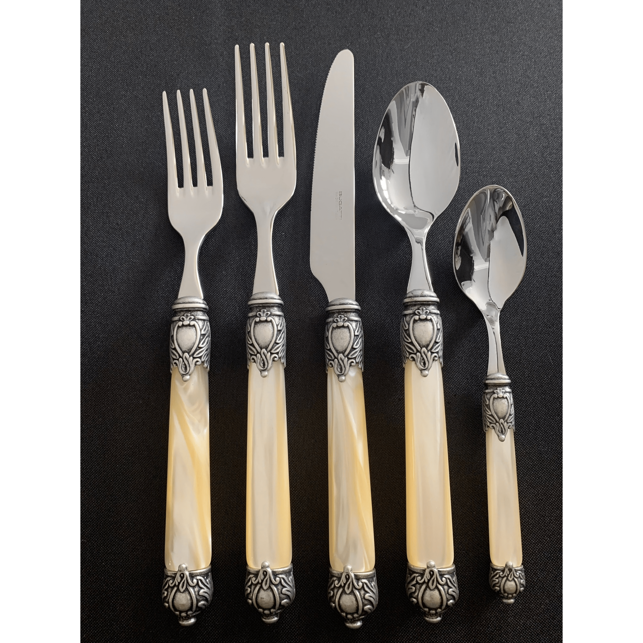 Rinascimento 5 Piece Place Setting - IVORY-Casa Bugatti USA