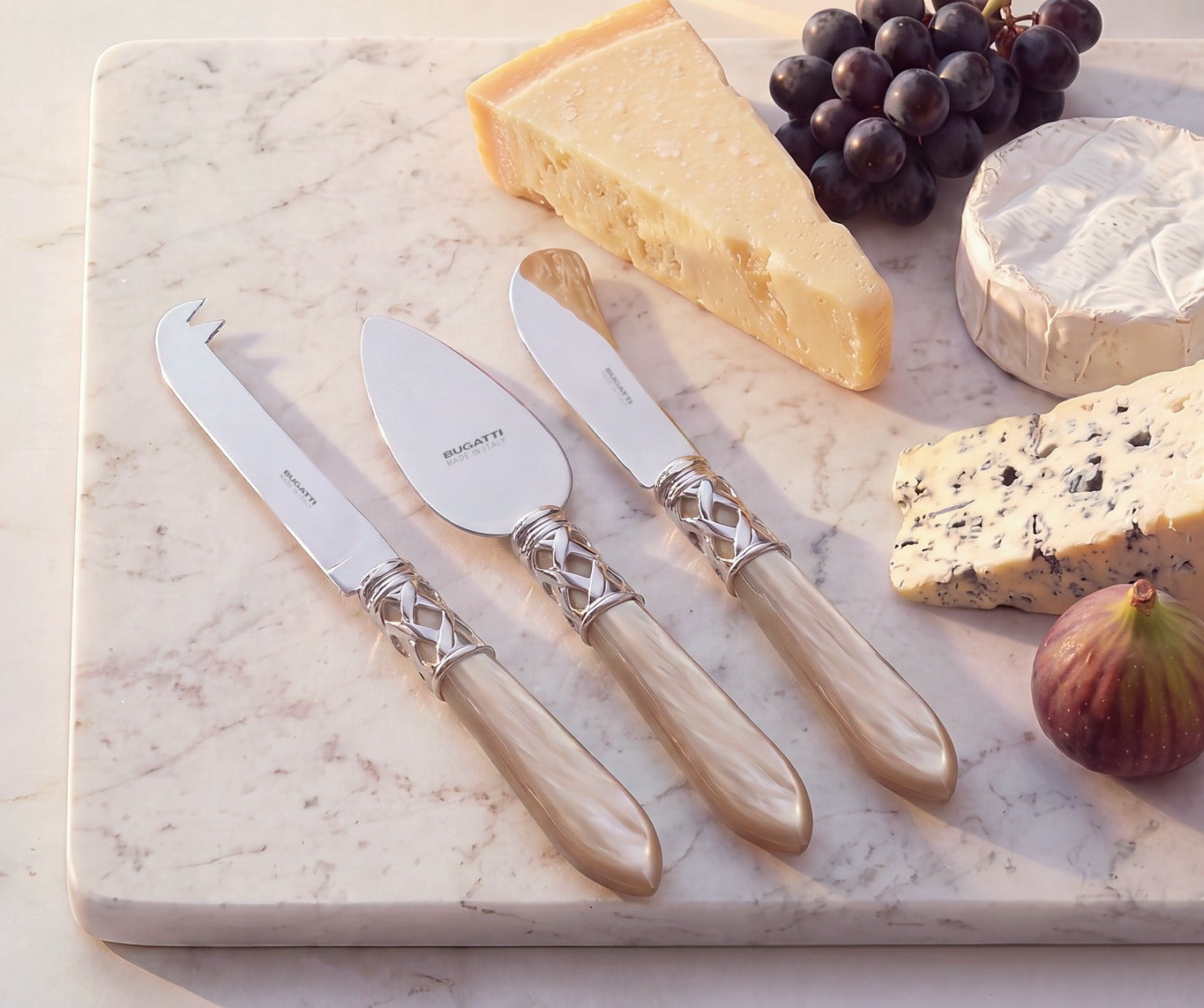 Aladdin Brilliant 3 piece cheese knife set, Taupe — Casa Bugatti