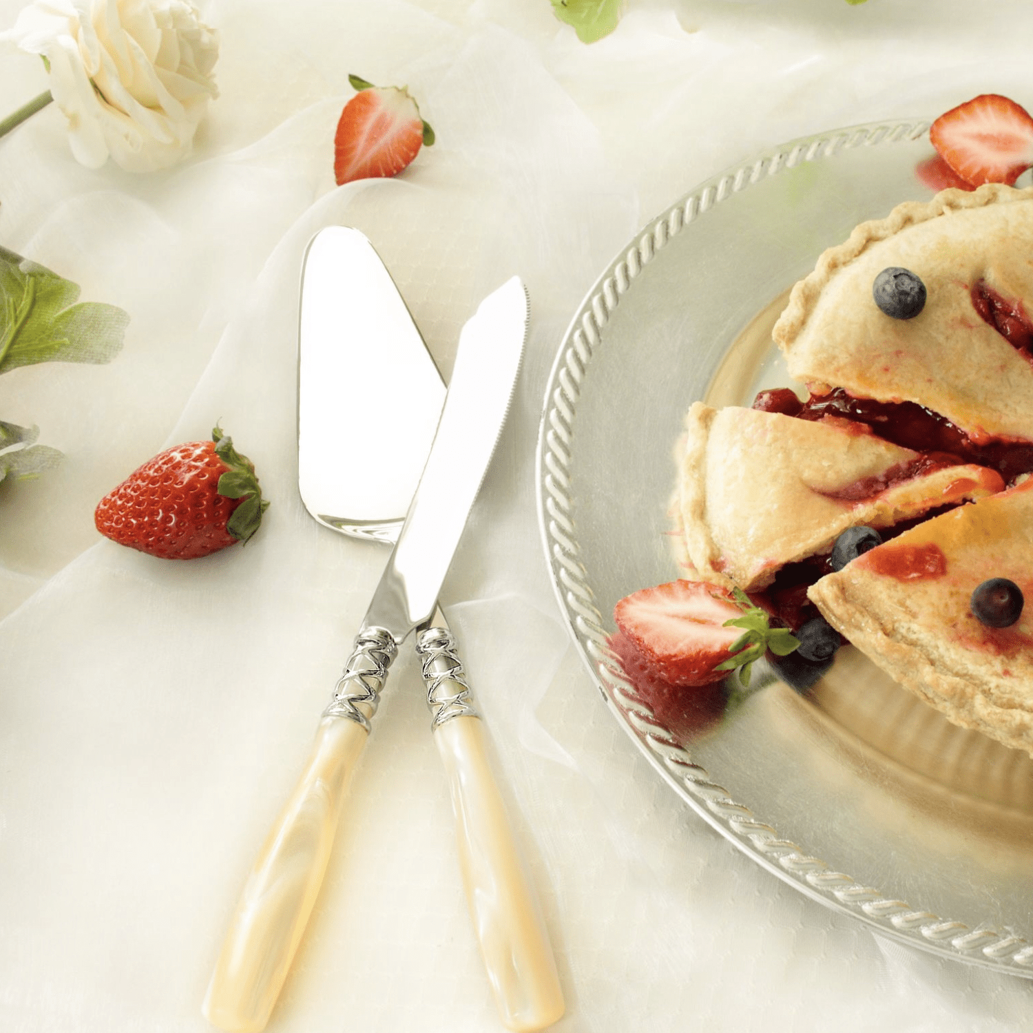 Arianna 2 Piece Cake Serving set - ivory-Casa Bugatti USA