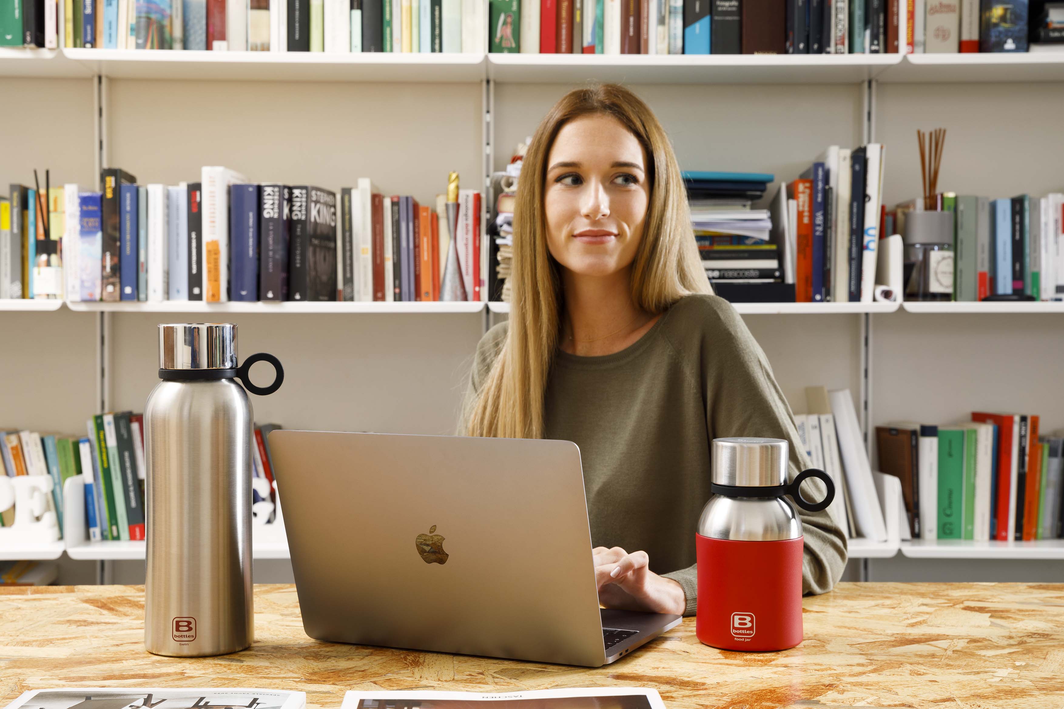 B Bottle  Twin 1.5 L / 50.7 fl. oz.  Steel Brushed-Casa Bugatti USA