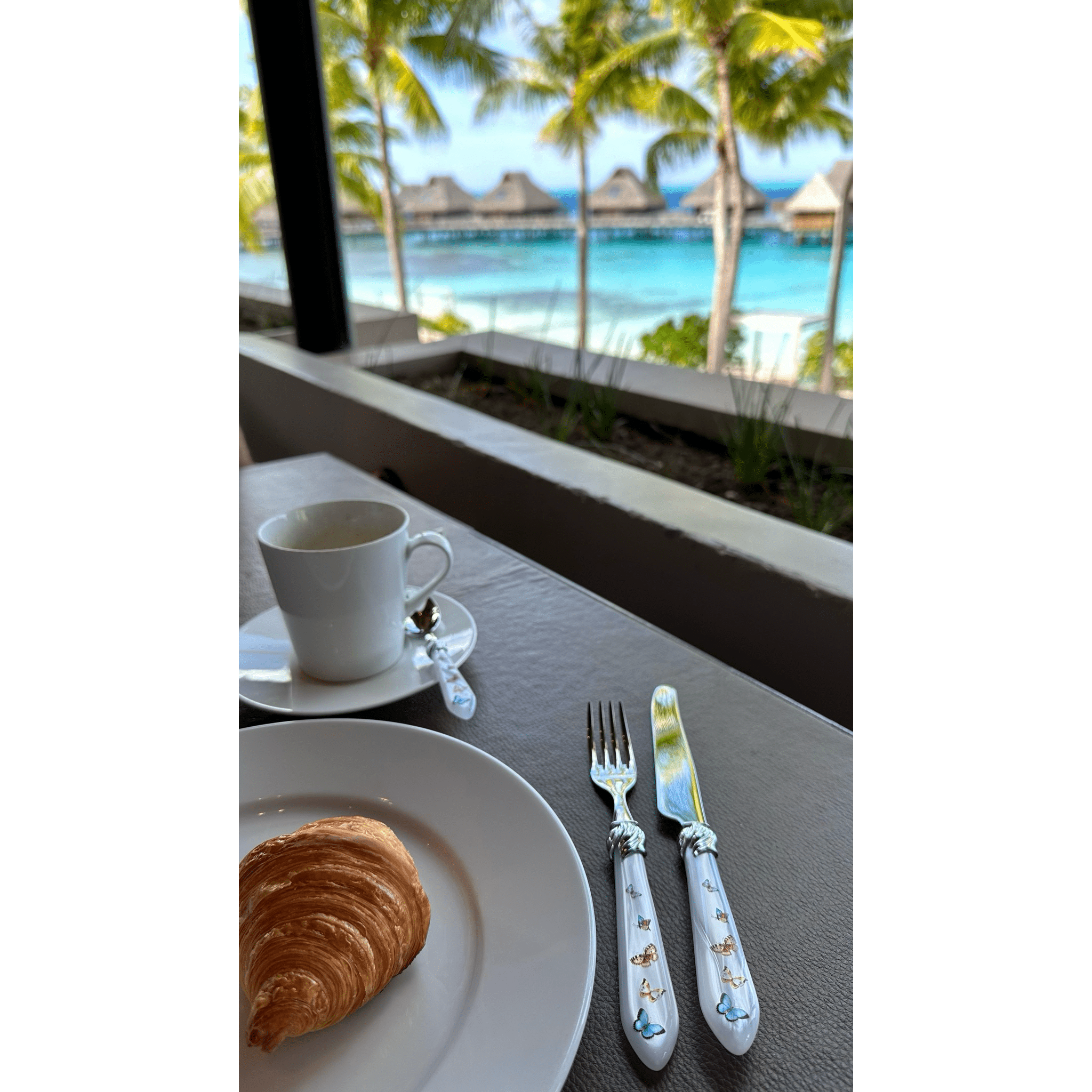 Melodia Butterflies Bread Knife white-Casa Bugatti USA