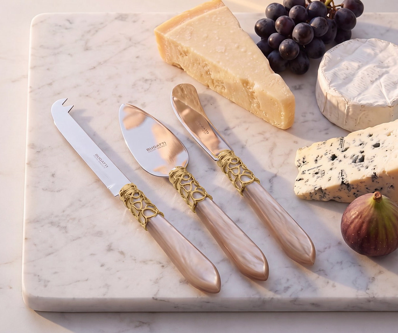 Melodia Gold 3 piece cheese knife set, Taupe — Casa Bugatti