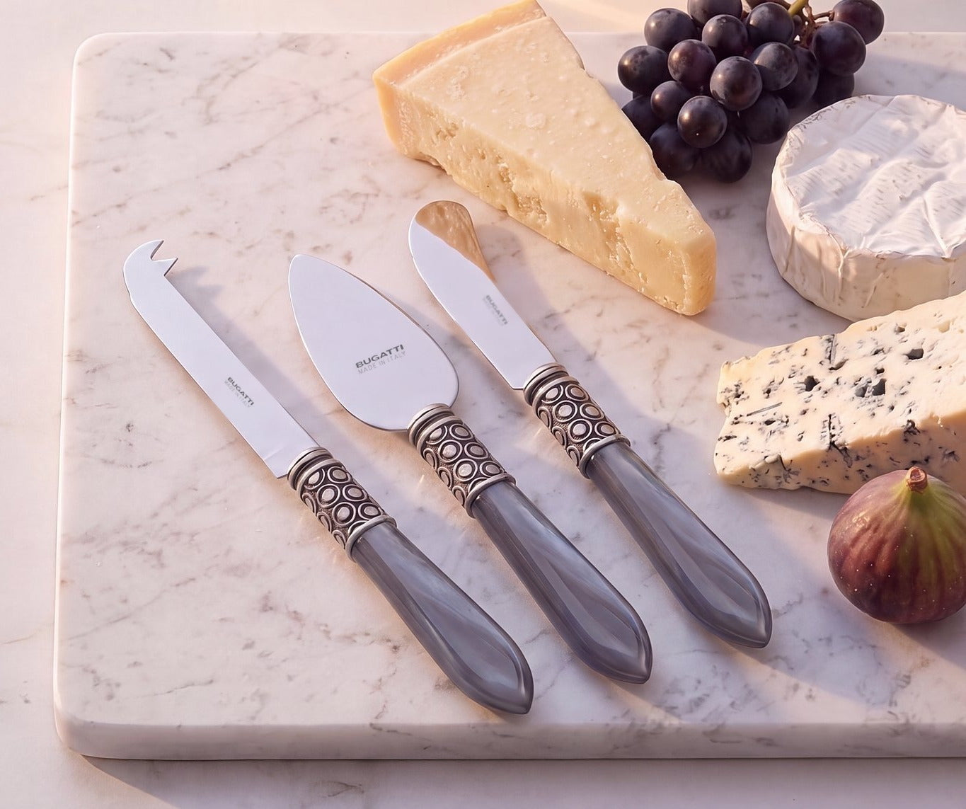 Optical Antique 3 piece cheese knife set, Charcoal — Casa Bugatti