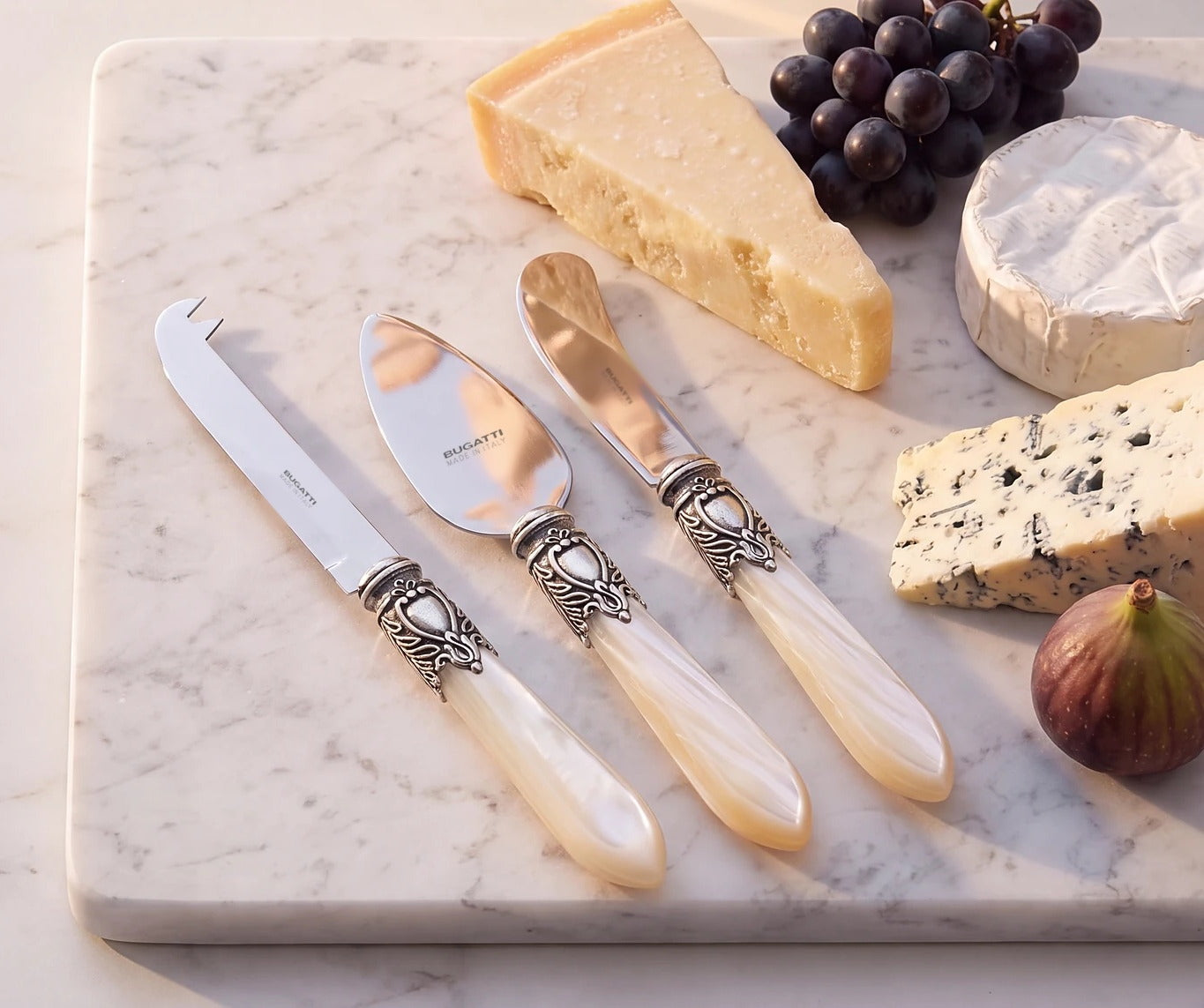 Oxford Antique 3 piece cheese knife set, Ivory — Casa Bugatti