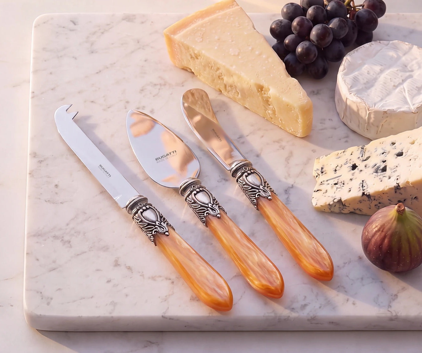 Oxford Antique 3 piece cheese knife set, Tangerine — Casa Bugatti