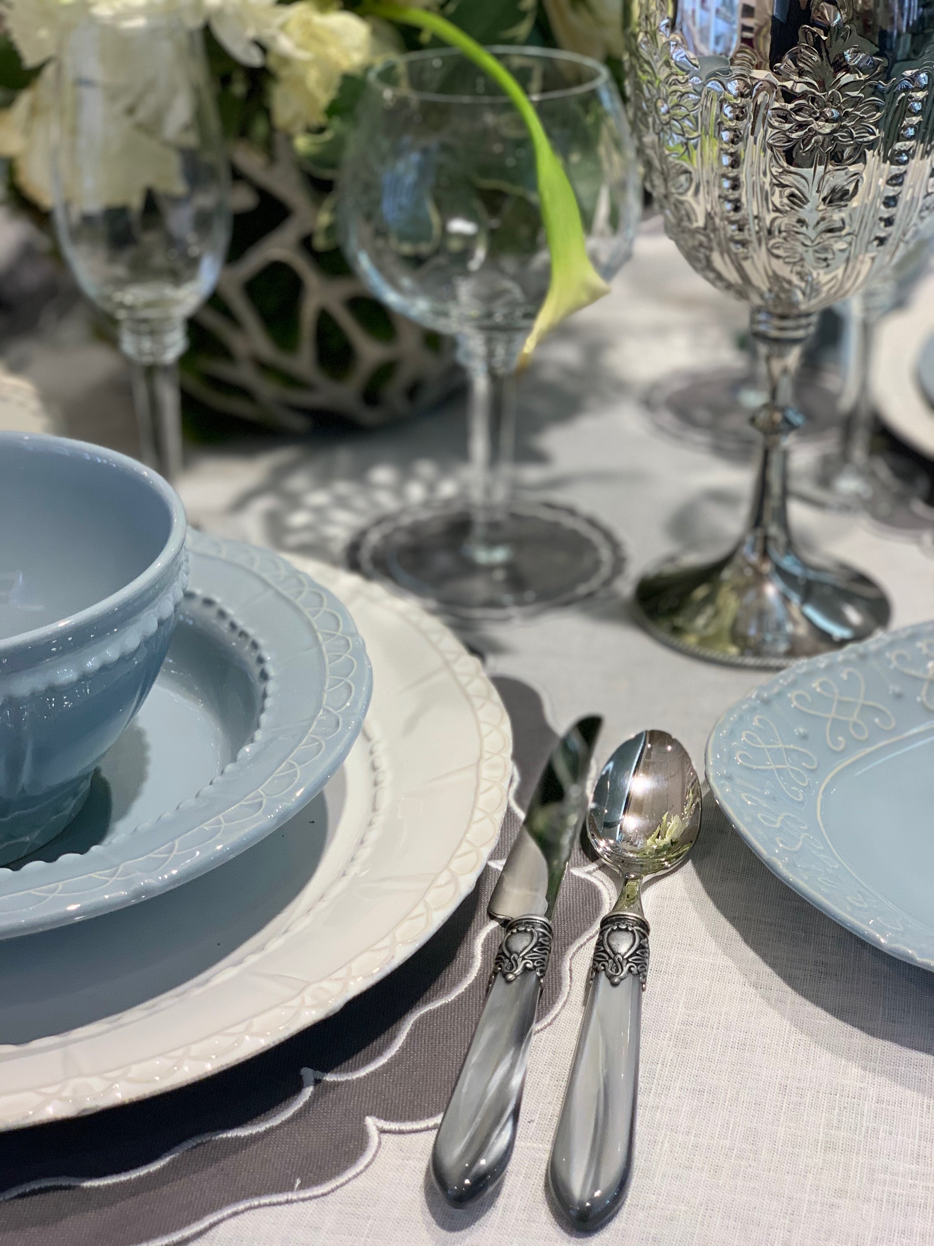 Oxford Antique 5 piece place setting - gray