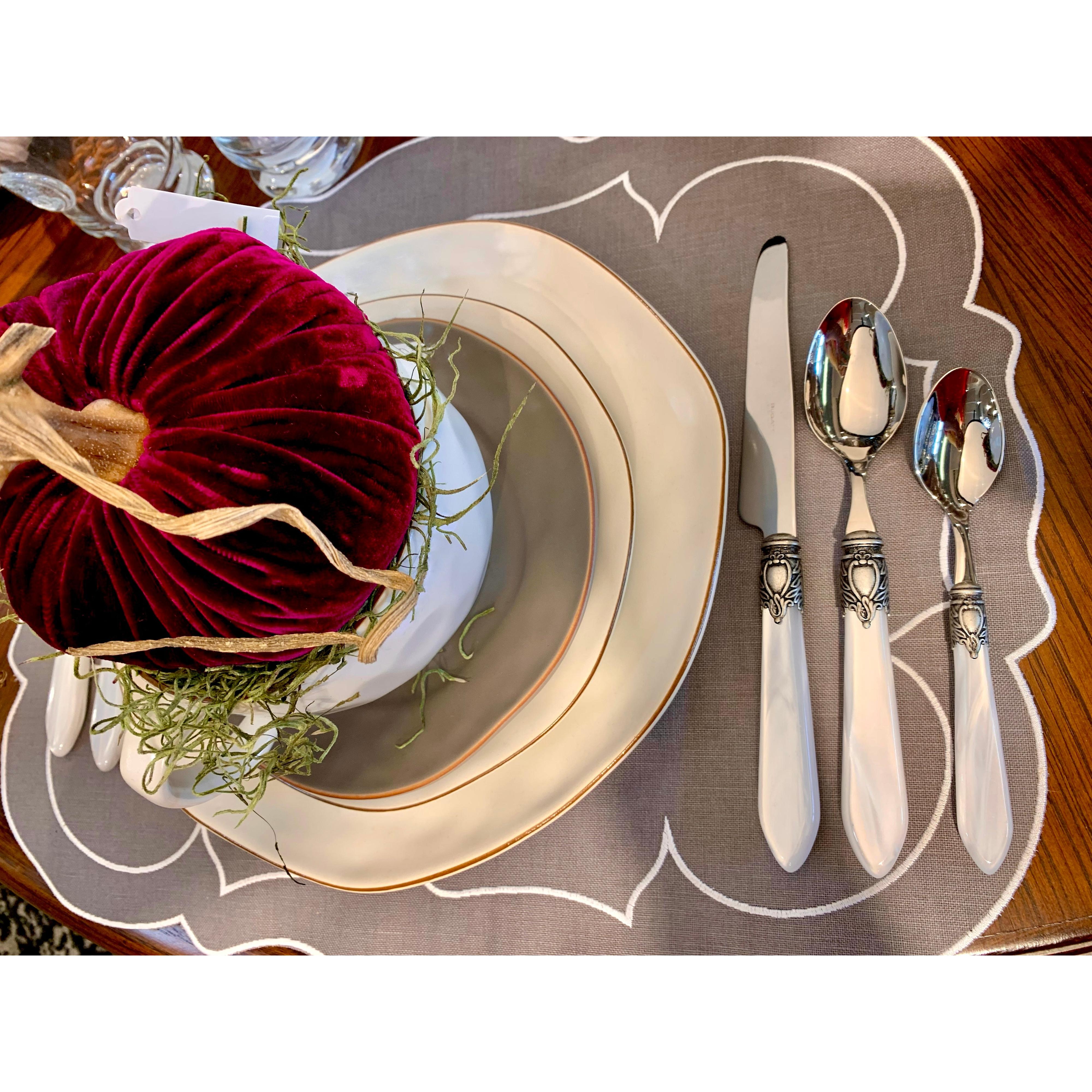 Oxford Antique 5 piece place setting - White