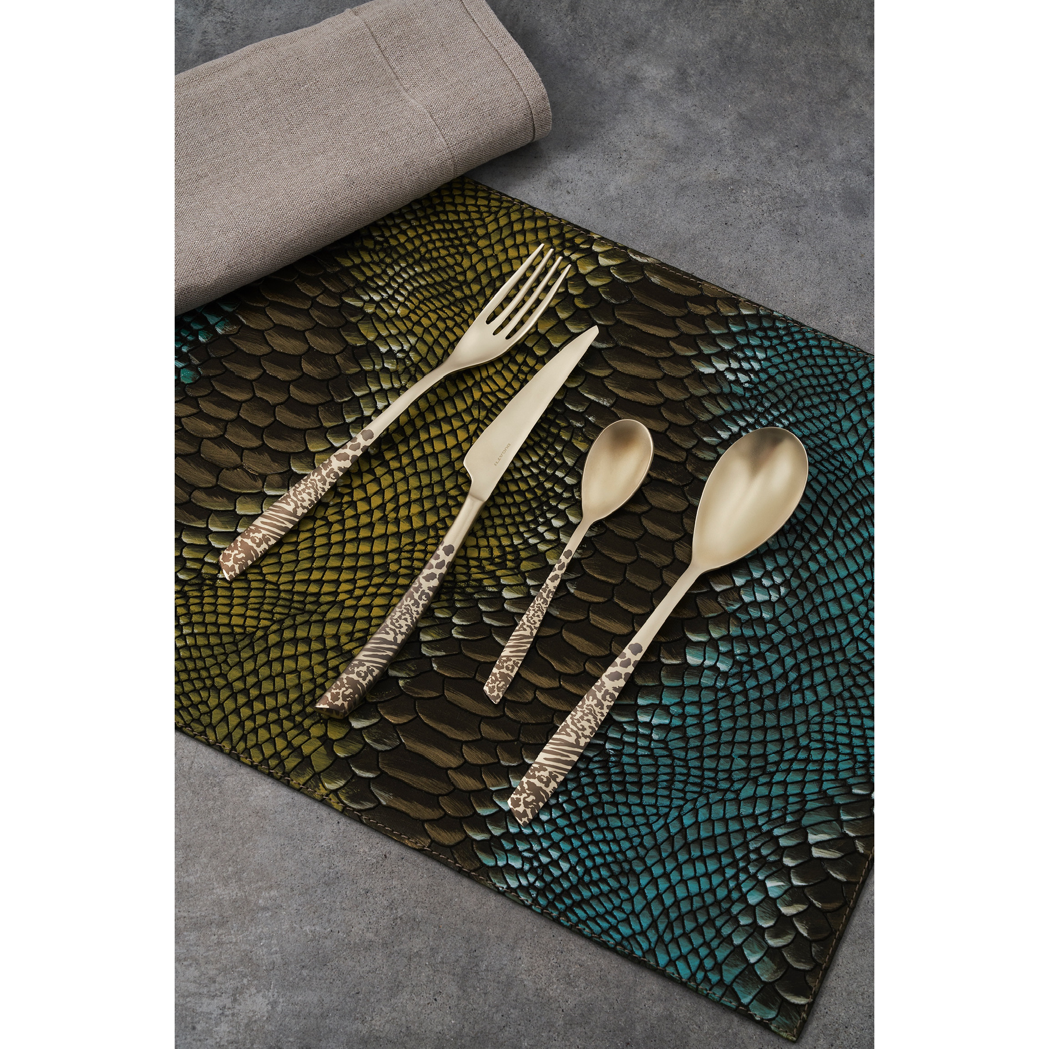 Riviera Animal Print Matte     5 Piece Place Setting-Casa Bugatti USA
